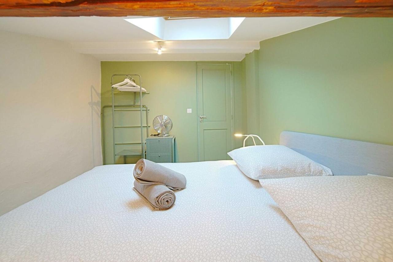 The Fernand-panoramic View-sathonay-terreaux Apartment *
